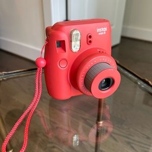Fujifilm Instax Mini 8 Instant Film Camera (raspberry)